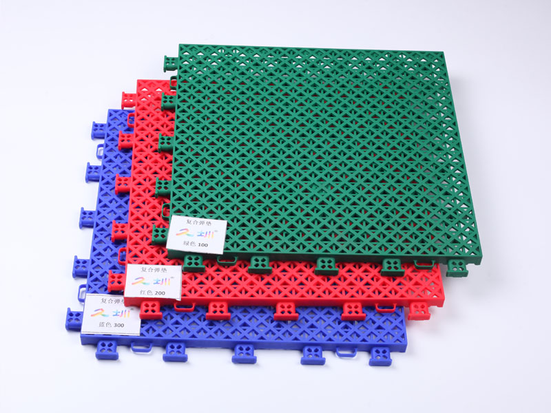 懸浮拼裝地板雙層米格廠(chǎng)家室外籃球羽毛球場(chǎng)幼兒園塑料運(yùn)動(dòng)地板墊