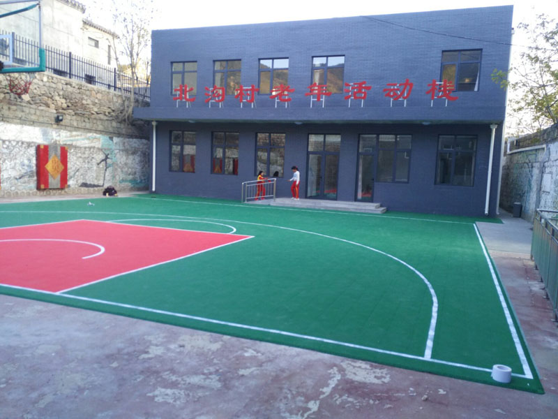 籃球場(chǎng)懸浮式拼裝地板廠家